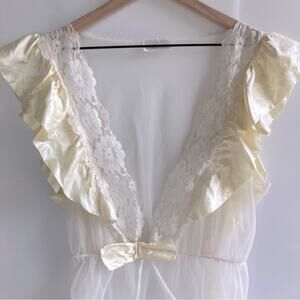 VINTAGE 80s Sheer Robe Women's S Peignoir Nightgown Negligee Feminine Romantic